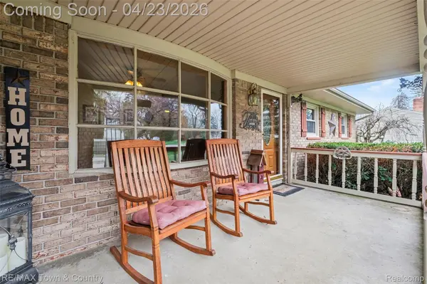 5163 Blossom DR, Flushing Charter Township, MI 48433