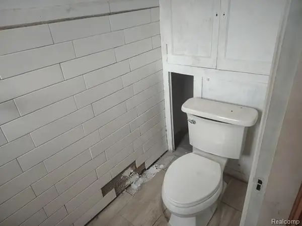 1553 W Boston BLVD, Detroit, MI 48206