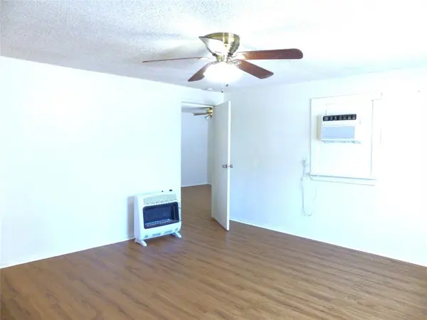 407 China, Brady, TX 76825