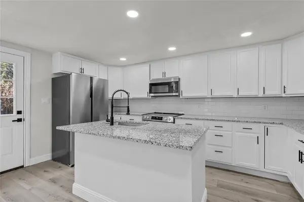 3530 Bluebird Street, Bellmead, TX 76705