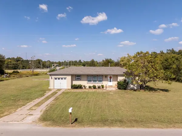 429 E Ohio Street, Van, TX 75790