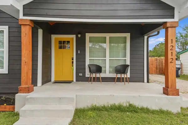 1212 Woodland Avenue, Fort Worth, TX 76110