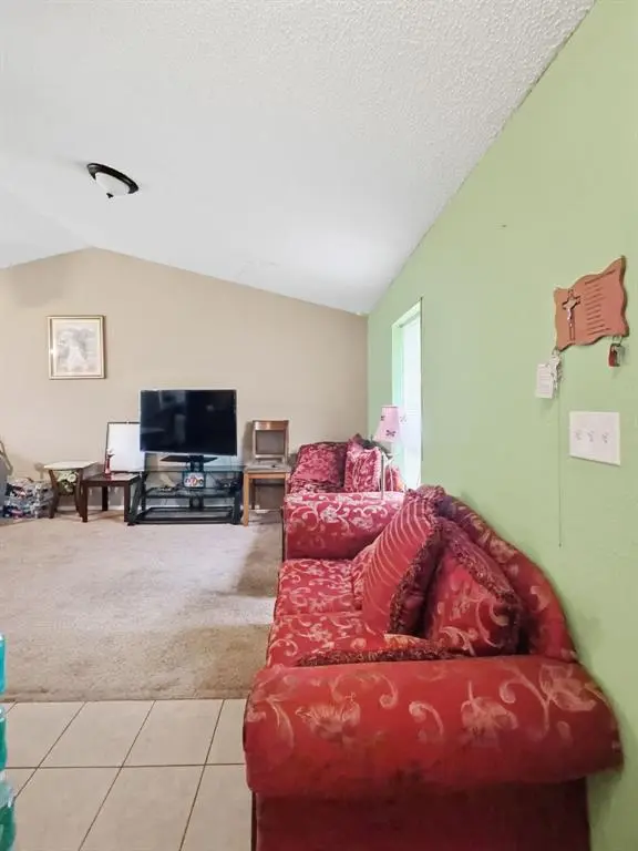 10315 Oak Gate Lane, Dallas, TX 75217