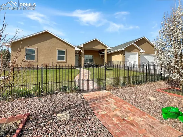 439 N Mitford DR, Pueblo West, CO 81007