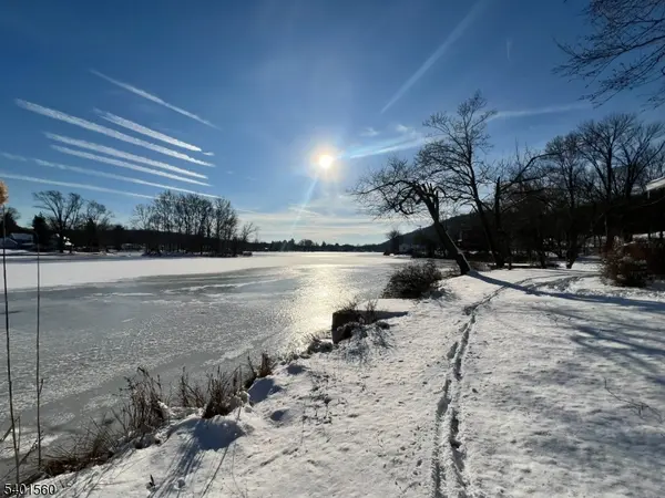 182 Lackawanna Dr, Byram Twp., NJ 07874