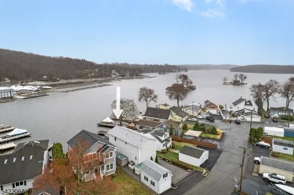 51 Mohawk Trl, Jefferson Twp., NJ 07849
