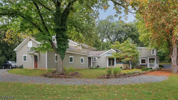 35 Woodledge Rd, Watchung Boro, NJ 07069