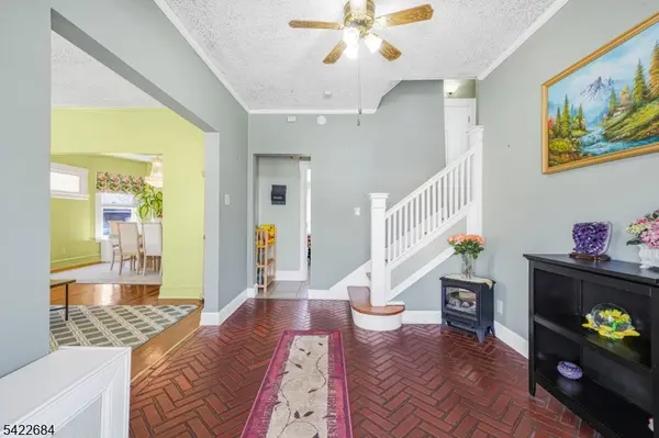 724 Floral Ave, Elizabeth City, NJ 07208