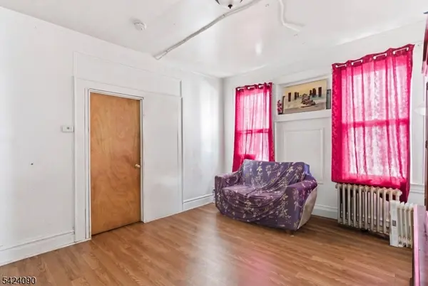 316 Ellery Ave, Newark City, NJ 07106