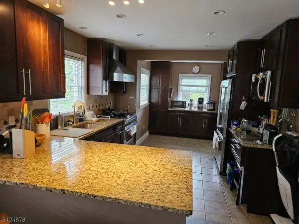 39 Glen Ave, Millburn Twp., NJ 07041