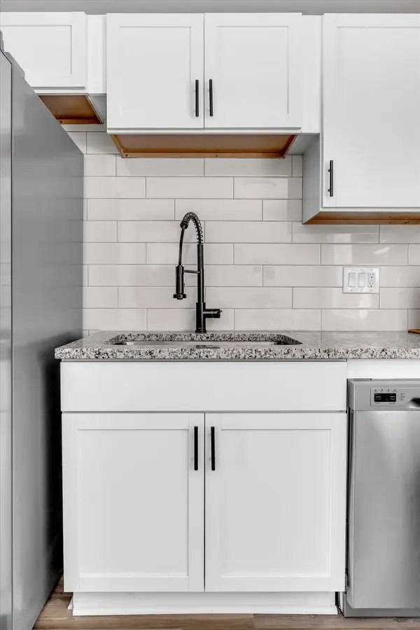 12 Faust CT, Ann Arbor, MI 48108