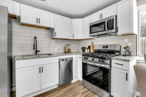 12 Faust CT, Ann Arbor, MI 48108