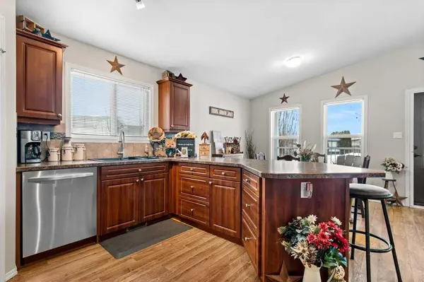 51 Phelan Close, Red Deer, AB T4P 1J6