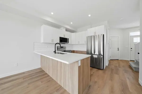 69 Pinnacle Close, Blackfalds, AB T4M 0M3