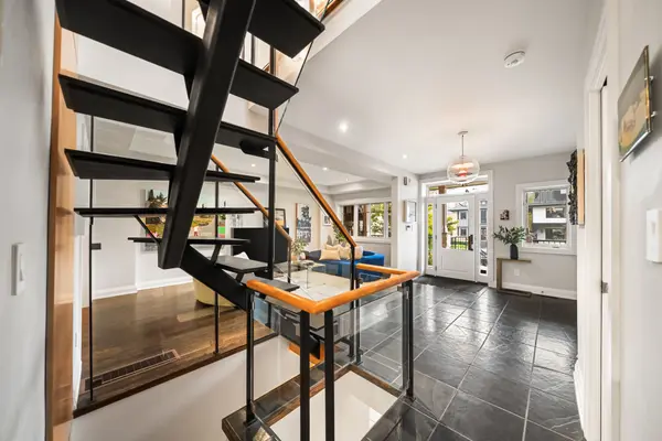 51 Inglewood DR, Toronto C09, ON M4T 1G9