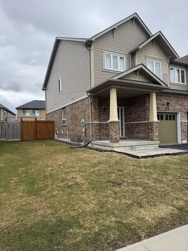 49 Artania ST, Oshawa, ON L1L 0E6