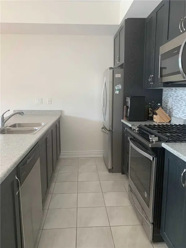 1716 Grenwich GLN #71, Pickering, ON L1X 0E4