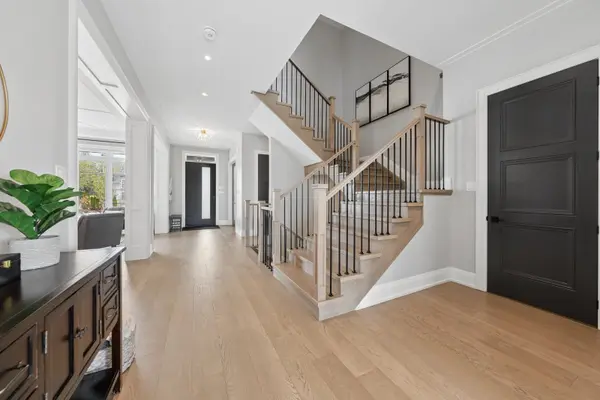 506 Rougemount DR, Pickering, ON L1W 2B9