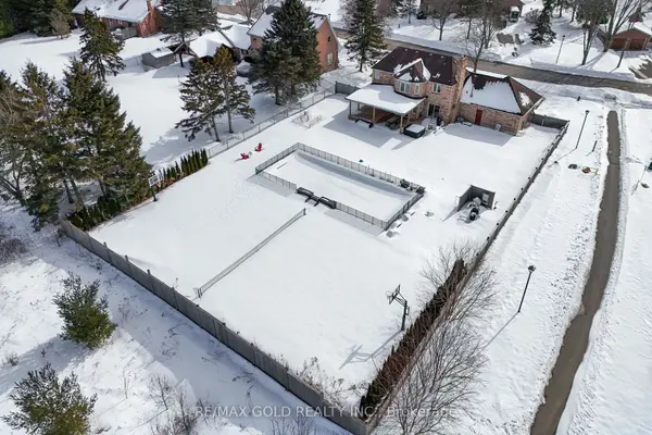 72 Goodfellow CRES, King, ON L0G 1N0