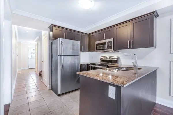 29 MADELAINE DR #4, Barrie, ON L9J 0G8