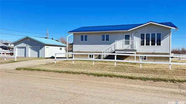 215 Lonsdale STREET, Maple Creek, SK S0N 1N0