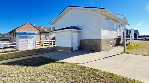 215 Lonsdale STREET, Maple Creek, SK S0N 1N0