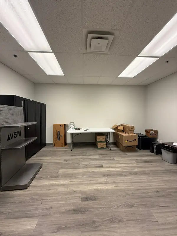 2425 Wyecroft RD #1, Oakville, ON L6L 6R5