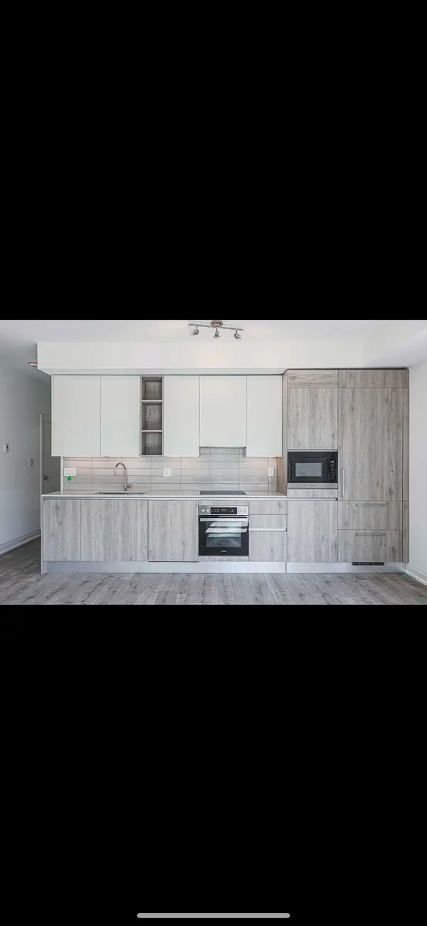 28 Marina AVE #23, Toronto W06, ON M8W 1K3