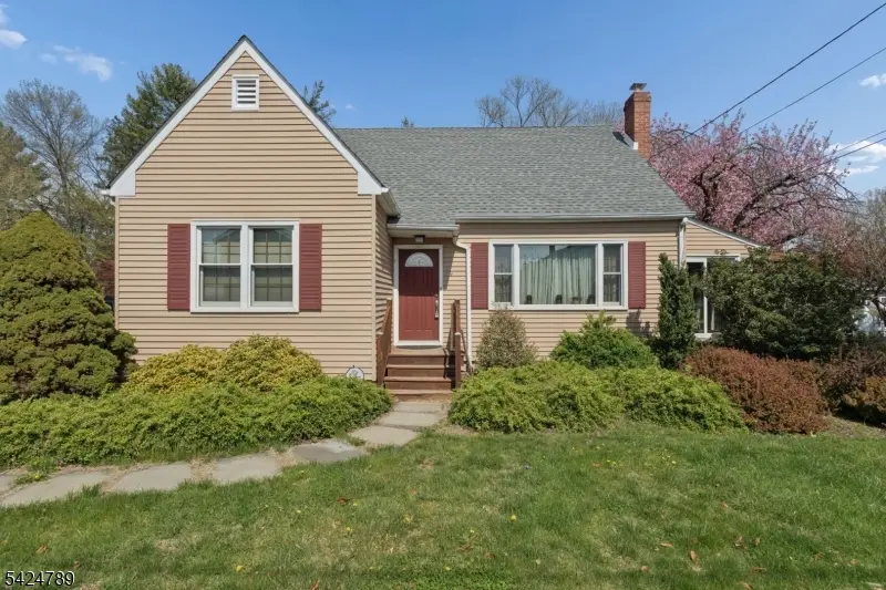 9 Laurel Ave, Franklin Twp., NJ 08528