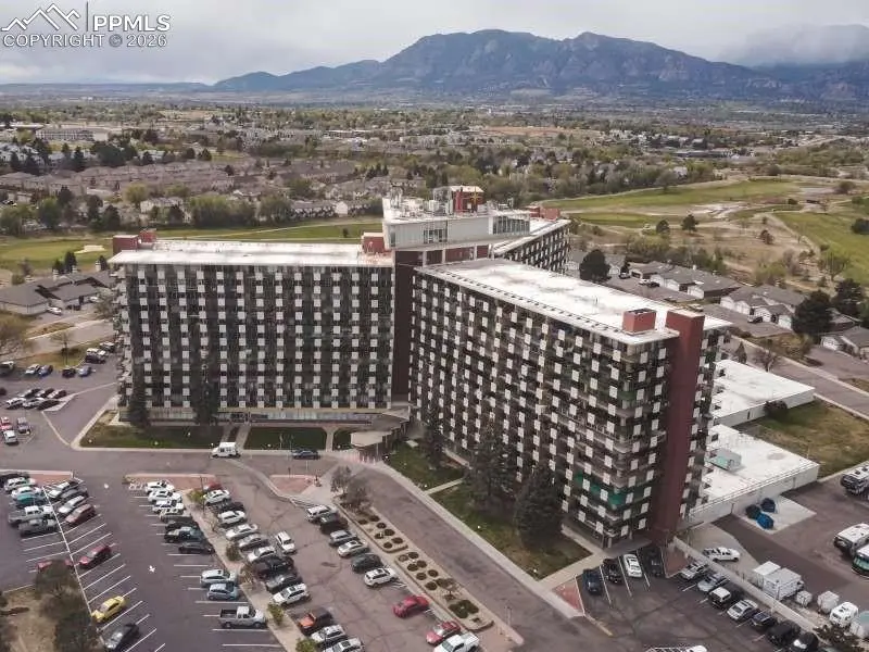 411 Lakewood CIR #B1112, Colorado Springs, CO 80910