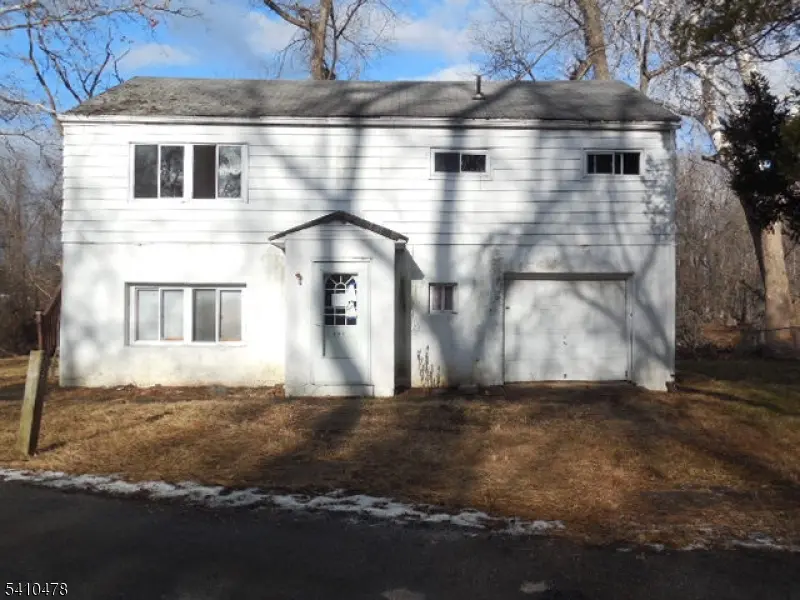 221 Boulevard Dr, Wayne Twp., NJ 07470