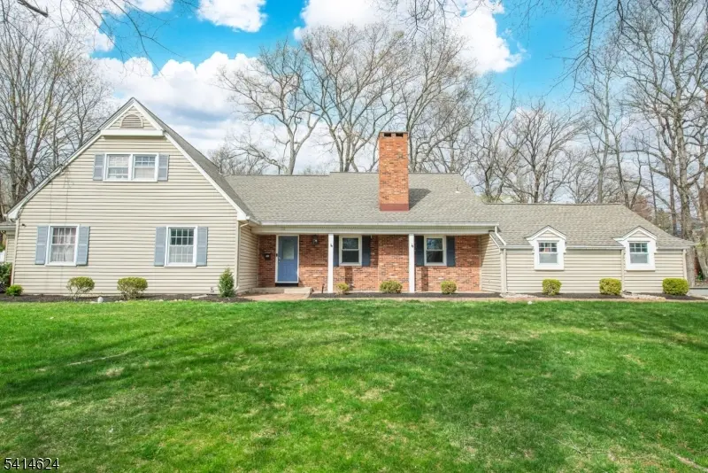 32 Cutler Dr, Morris Plains Boro, NJ 07950