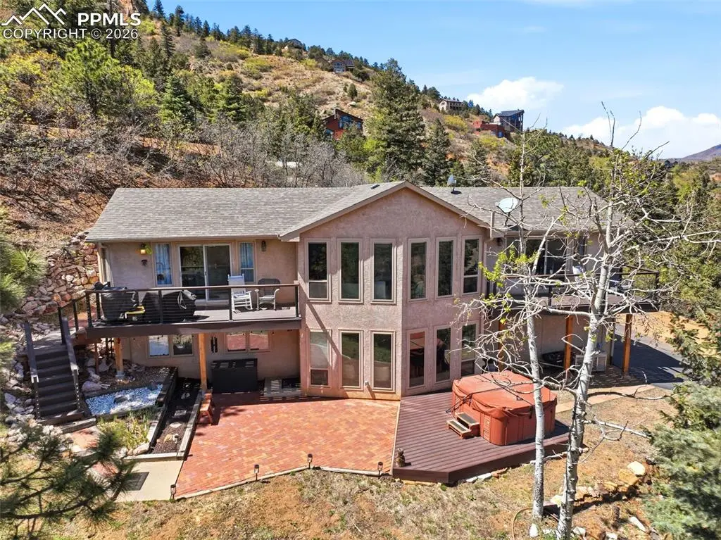 745 Scrub Oak RD, Manitou Springs, CO 80829