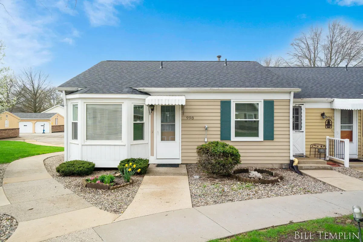 998 Village LN, Georgetown Twp, MI 49428