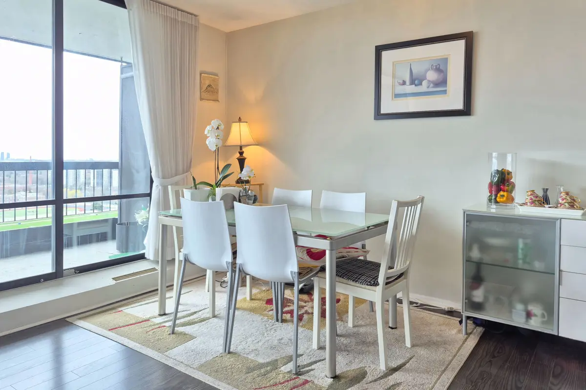 135 Antibes DR #2605, Toronto C07, ON M2R 2Z1