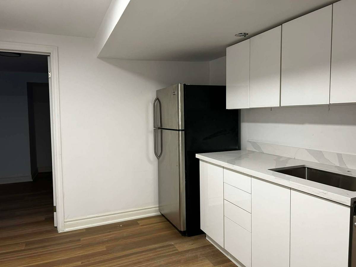 164 Williamson DR E #Basement, Ajax, ON L1Z 0G7