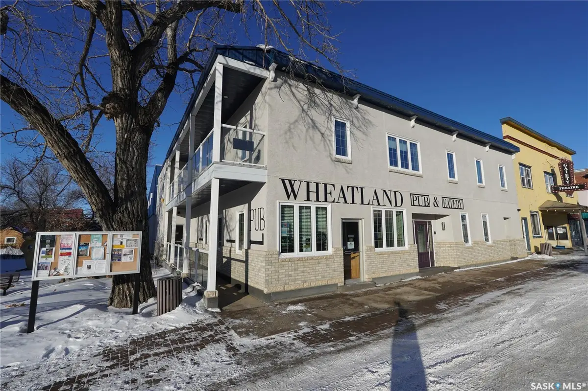 408 MAIN STREET, Gravelbourg, SK S0H 1X0