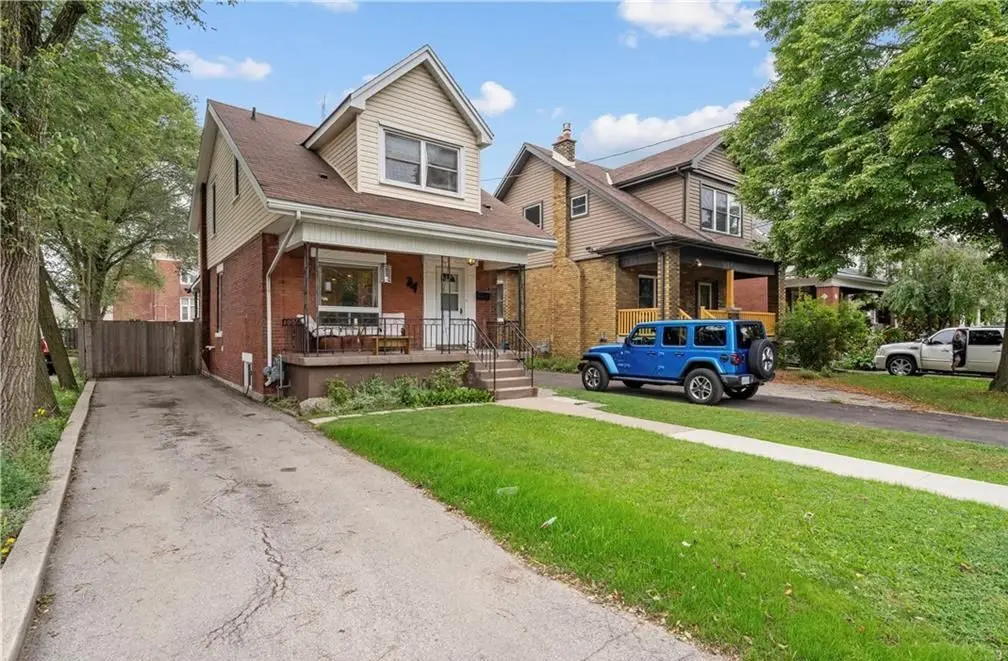 34 Cliff AVE, Hamilton, ON L8V 2R9