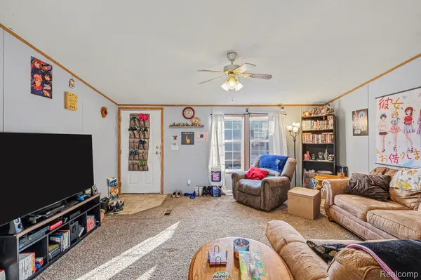 2055 Cedar CIR, Vienna Charter Township, MI 48420