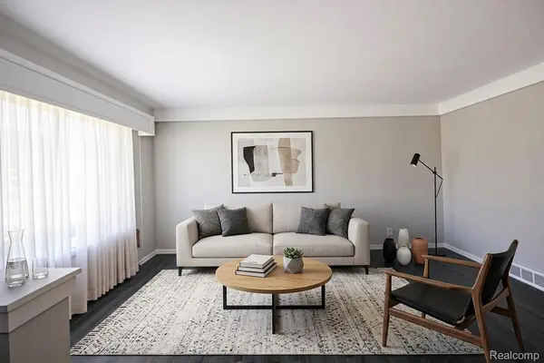 4558 Sudbury DR, Warren, MI 48092