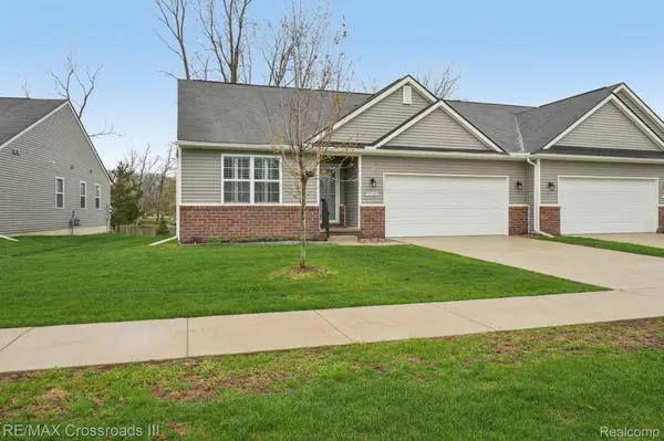 10324 Swan Lake CIR, Ypsilanti Charter Township, MI 48197