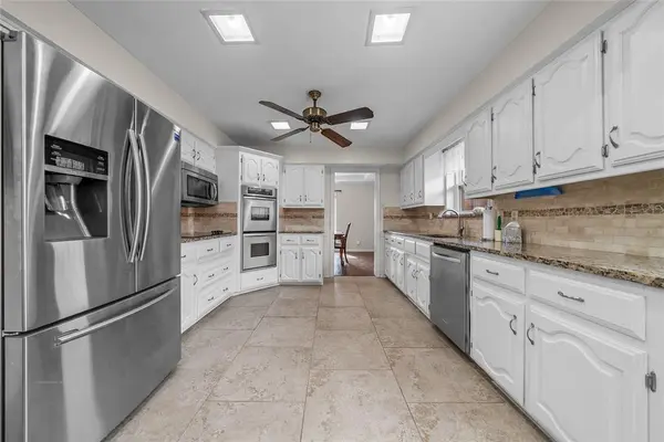 9727 Amberley Drive, Dallas, TX 75243