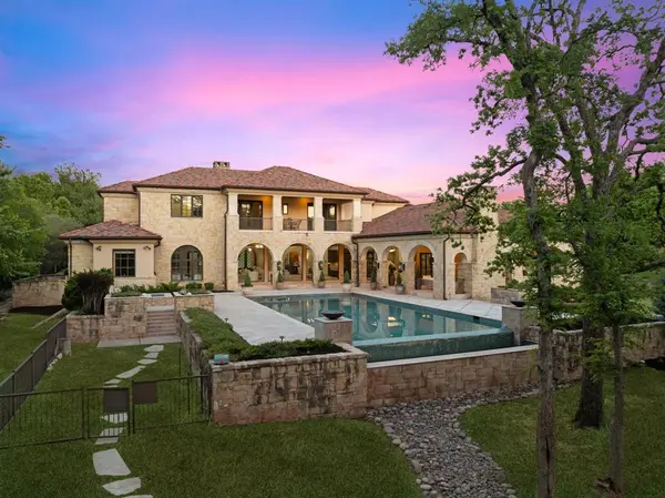 690 S Peytonville Avenue, Southlake, TX 76092