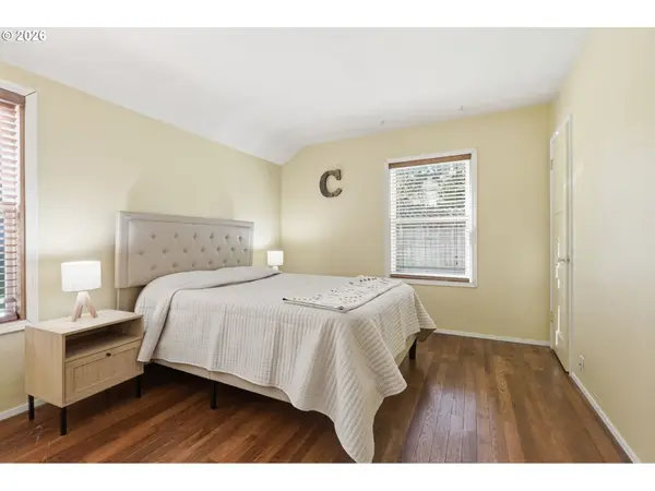 11610 NE FREMONT CT, Portland, OR 97220