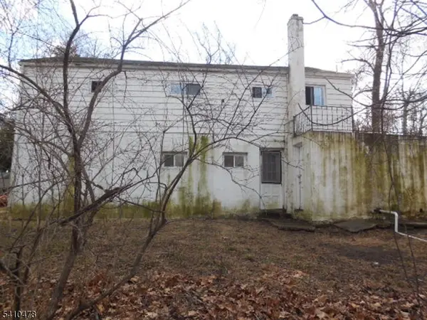 221 Boulevard Dr, Wayne Twp., NJ 07470