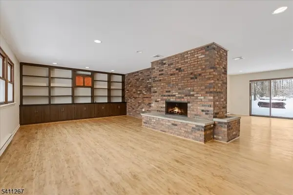 131 Ridge Rd, Watchung Boro, NJ 07069