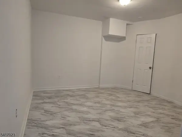 232 Stuyvesant Ave #Rear, Lyndhurst Twp., NJ 07071