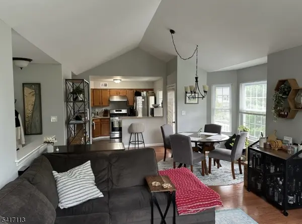 1404 Pinhorn Dr, Bridgewater Twp., NJ 08807