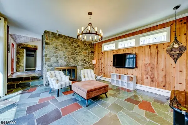 95A Dreahook Rd, Readington Twp., NJ 08833