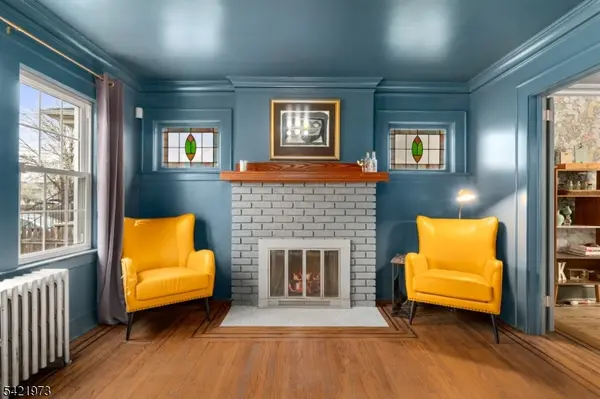 38 Hinsdale Pl, Newark City, NJ 07104